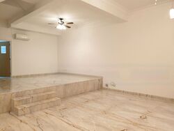 King's Road (D10), Terrace #467345361